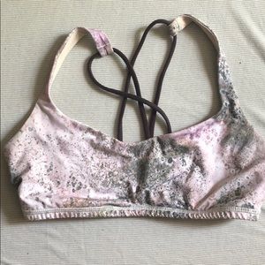 Lululemon sports bra